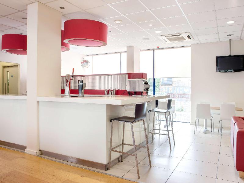Travelodge Kew Bridge  image