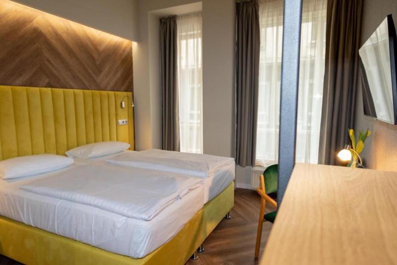 Pilvax Hotel Budapest image
