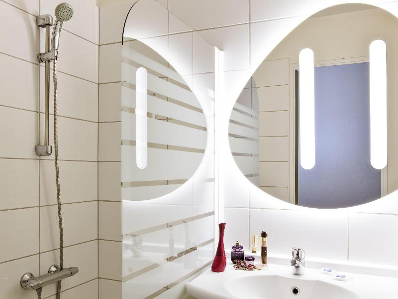 Ibis Budget Grigny Centre image