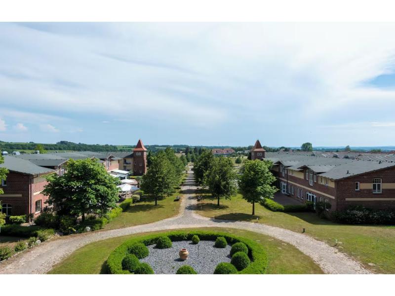 Sunday Resort Rugen - Hotel & SPLASH Erlebniswelt image