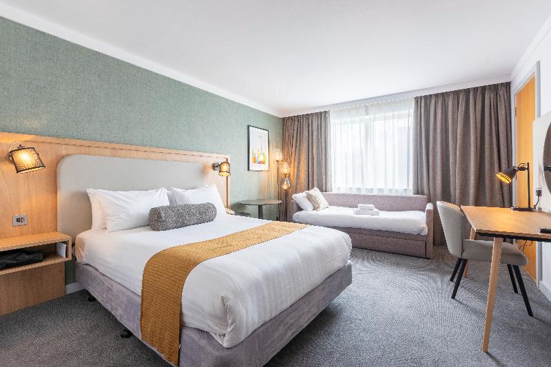 Holiday Inn Oxford image