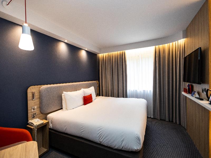 Holiday Inn Express Canterbury image