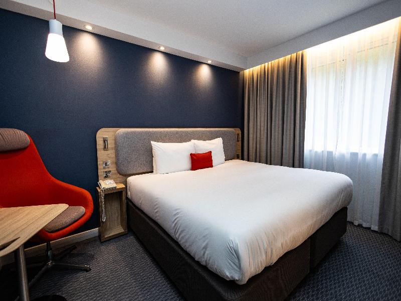 Holiday Inn Express Canterbury image