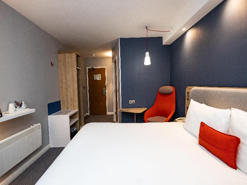 Holiday Inn Express Canterbury image