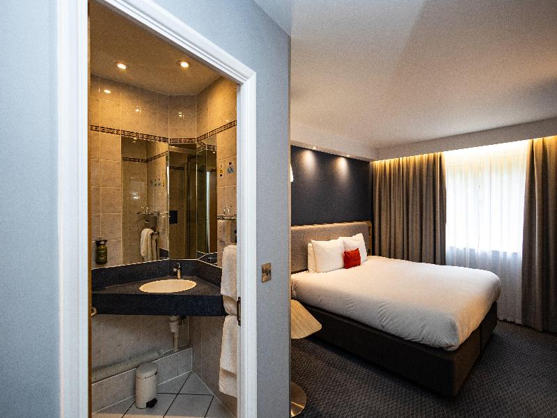 Holiday Inn Express Canterbury image
