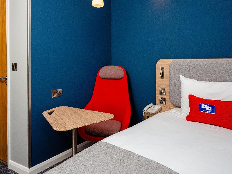 Holiday Inn Express Canterbury image