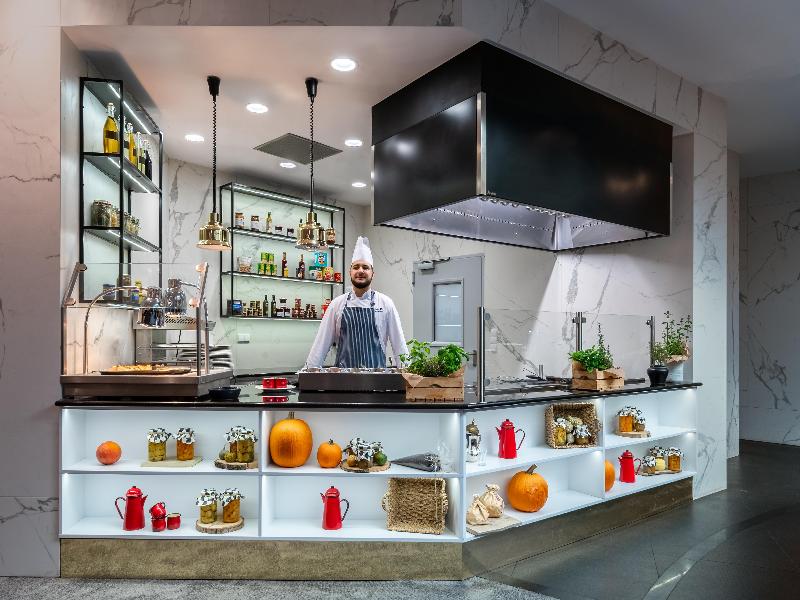 Radisson Blu Sobieski Hotel Warsaw image