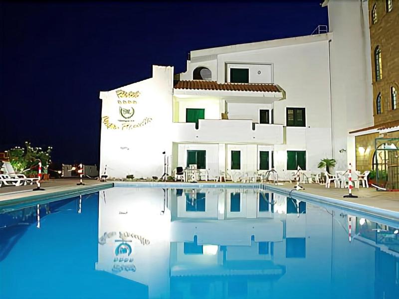 Hotel Puntamajata image