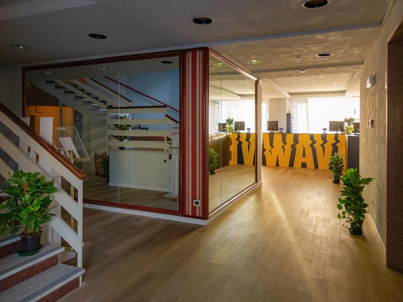 Wave Hotel image