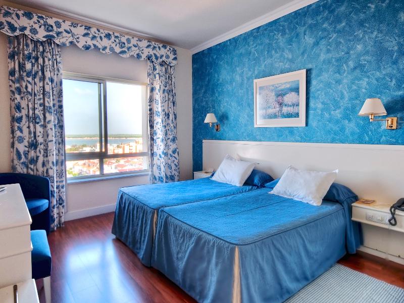 Bed room