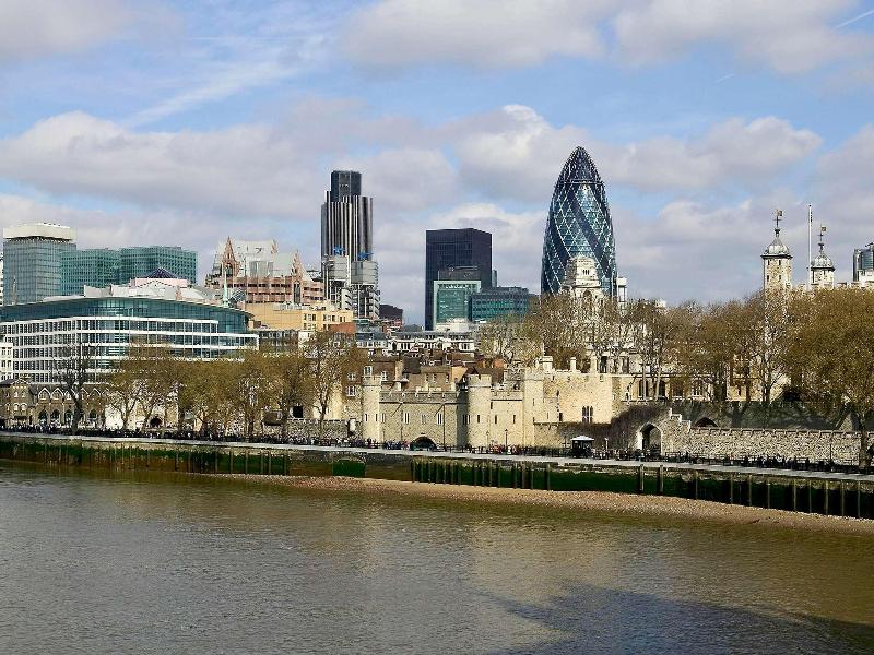 Novotel London Excel image
