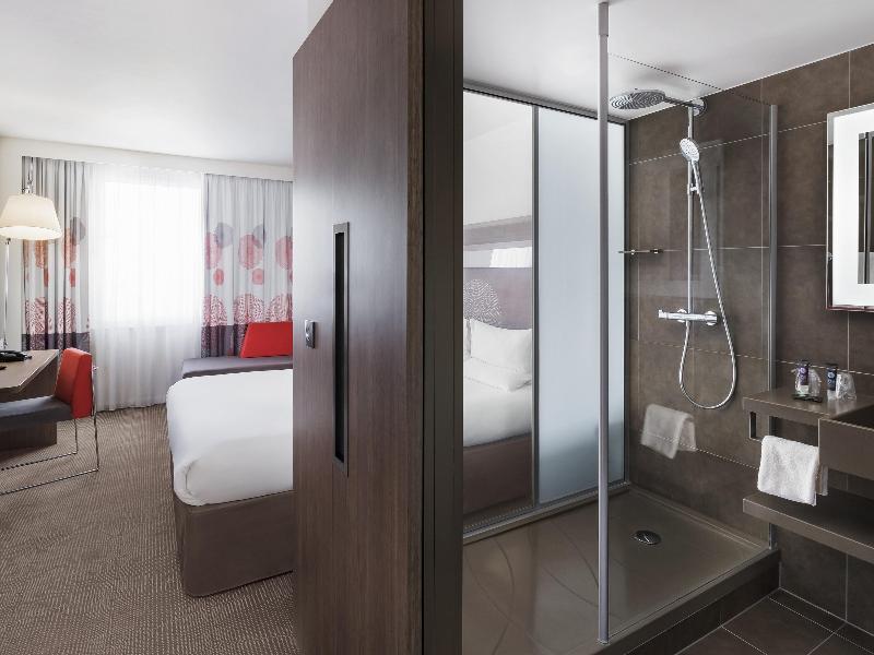 Novotel London Excel image
