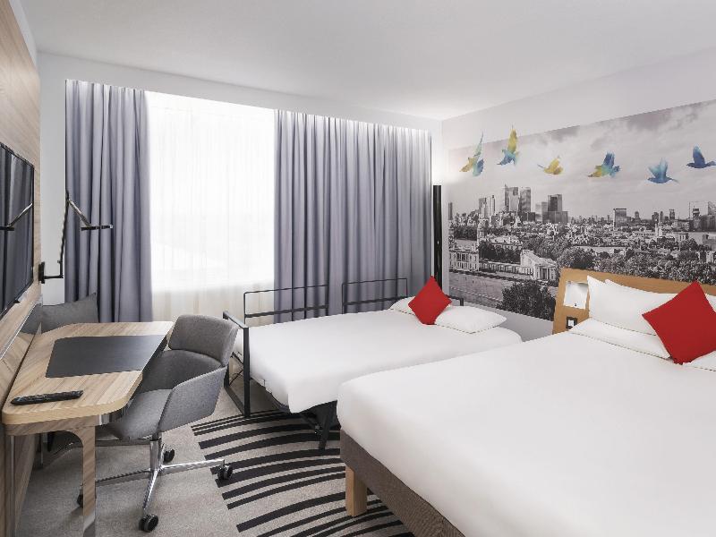 Novotel London Excel image