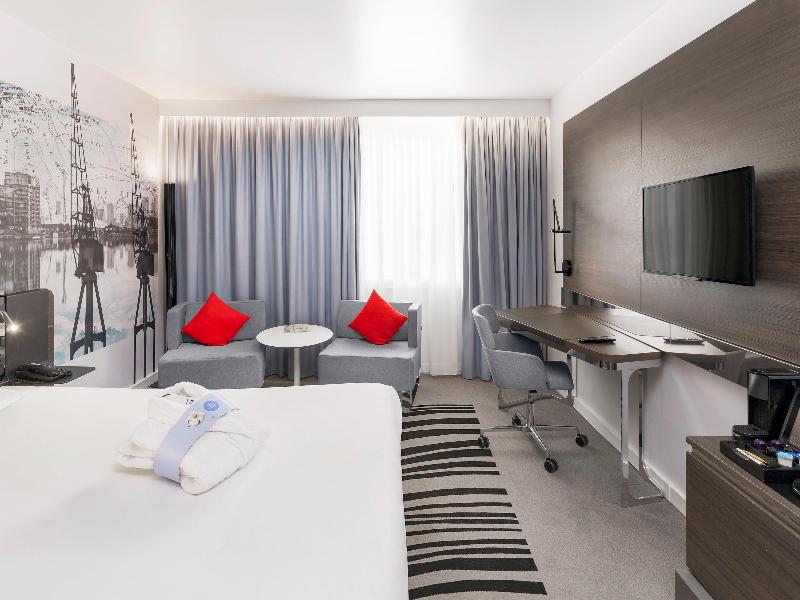 Novotel London Excel image