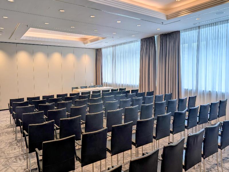 Park Inn by Radisson Berlin Alexanderplatz image
