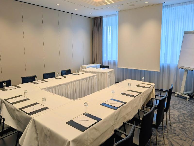 Park Inn by Radisson Berlin Alexanderplatz image