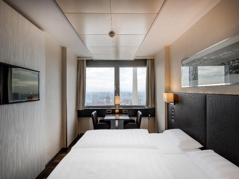 Park Inn by Radisson Berlin Alexanderplatz image