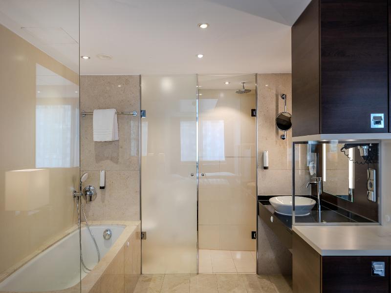 Park Inn by Radisson Berlin Alexanderplatz image