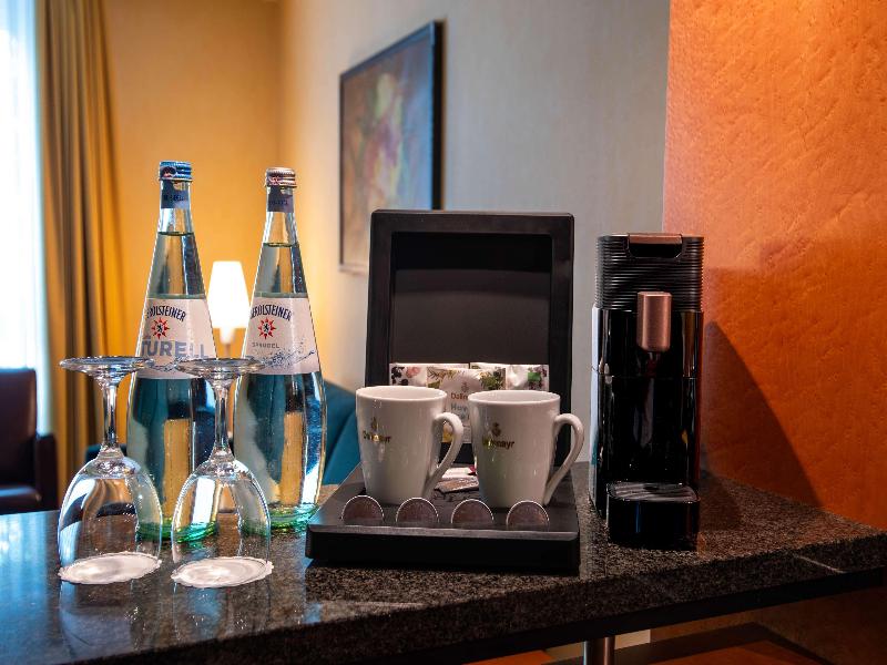Best Western Premier Airporthotel Berlin image