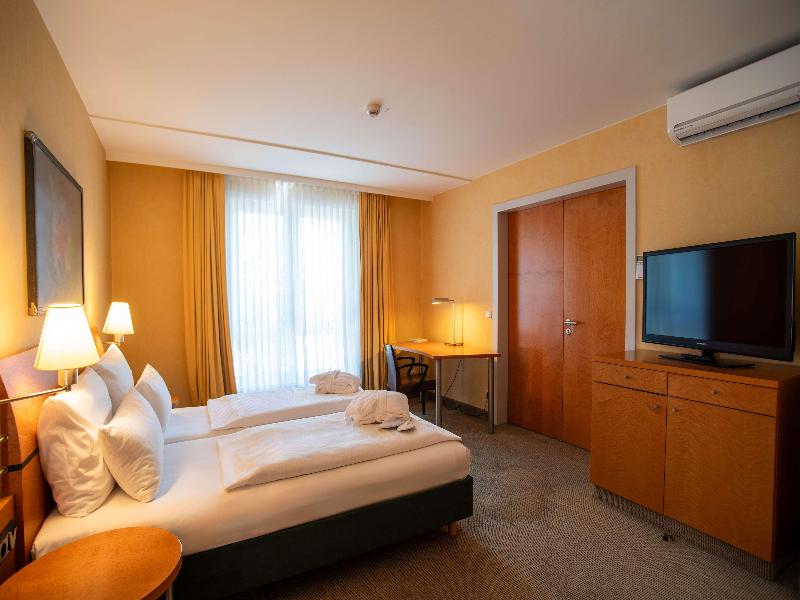 Best Western Premier Airporthotel Berlin image