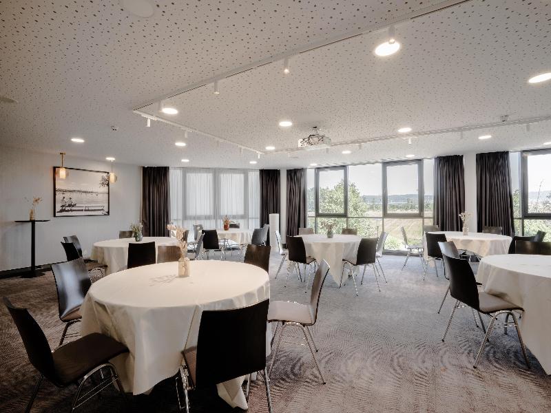 Radisson Hotel Zurich Airport image