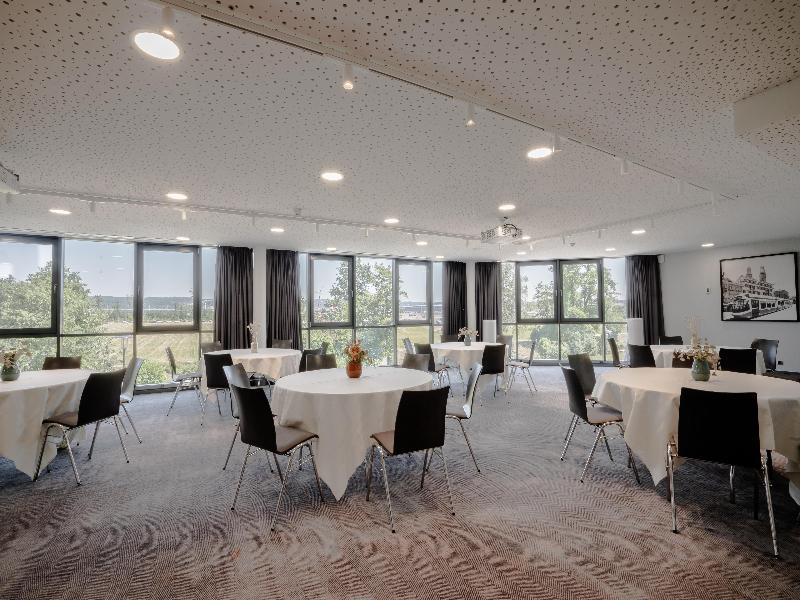 Radisson Hotel Zurich Airport image