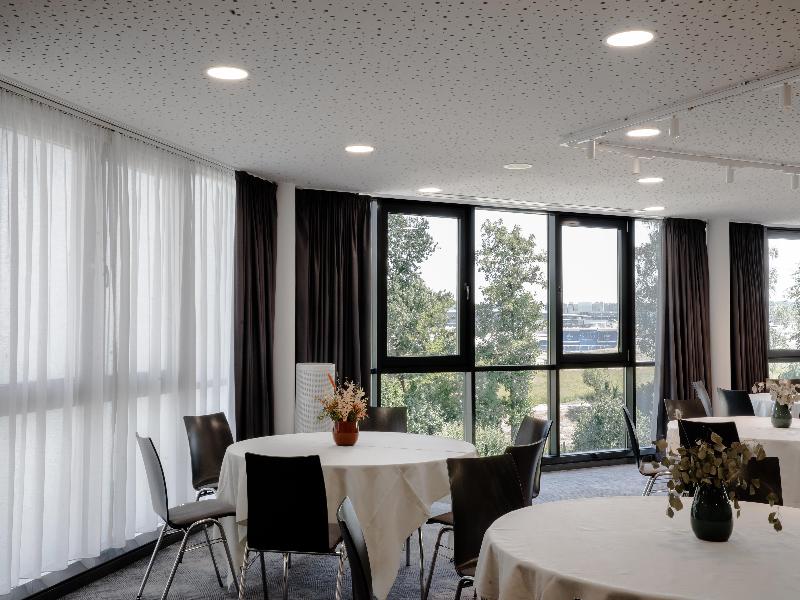 Radisson Hotel Zurich Airport image