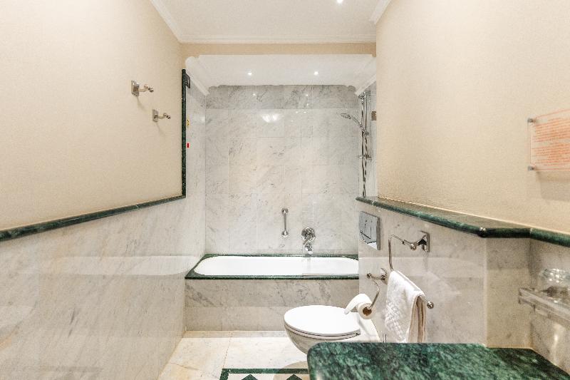 Art Commercianti Hotel