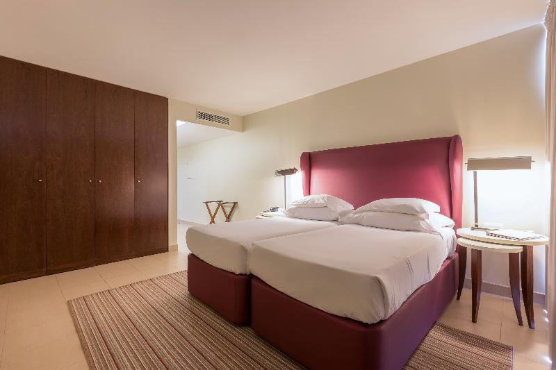 NAU Sao Rafael Suites image