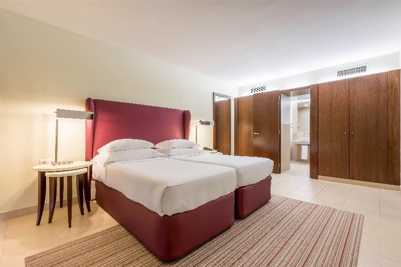 NAU Sao Rafael Suites image