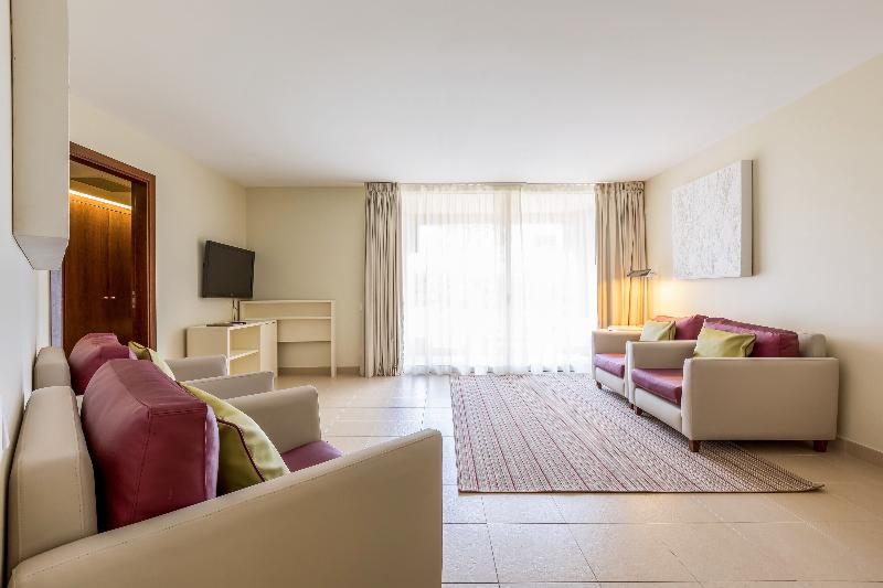 NAU Sao Rafael Suites image