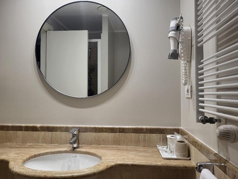 Club Hotel Milan image