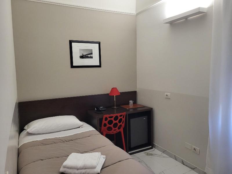 Club Hotel Milan image