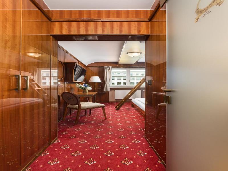 Hotel Du Train image