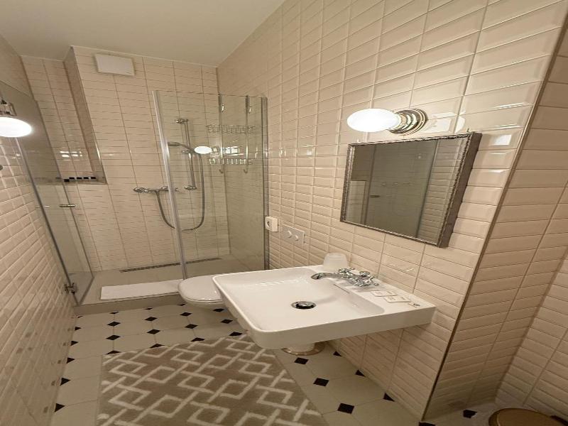 Hotel Du Train image