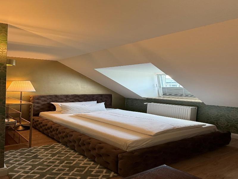 Hotel Du Train image