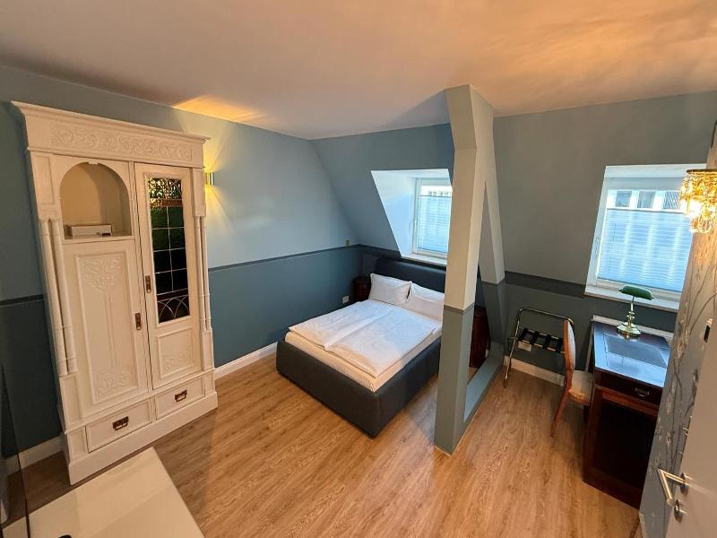 Hotel Du Train image