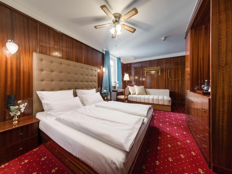 Hotel Du Train image