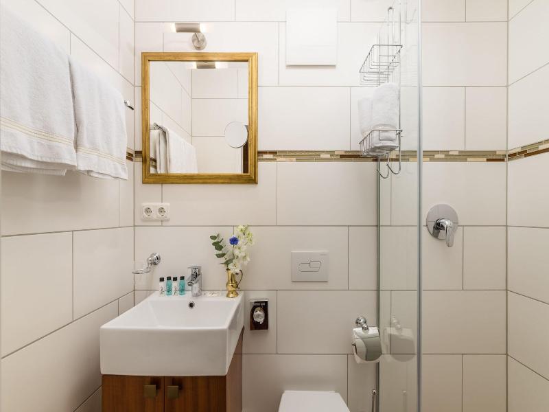 Hotel Du Train image