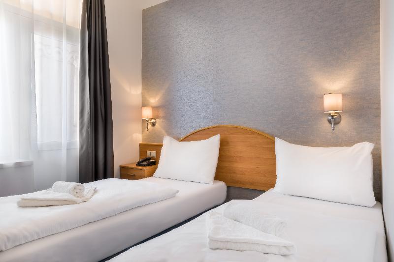 Bed room