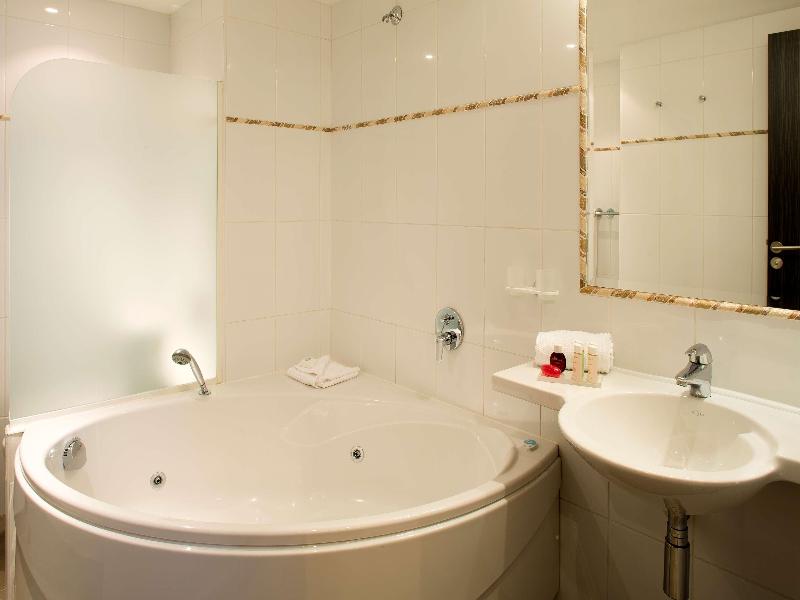 Hotel Mondial, BW Premier Collection image