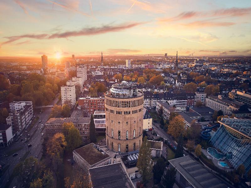 Hotel Wasserturm Cologne, Curio Collection — general view