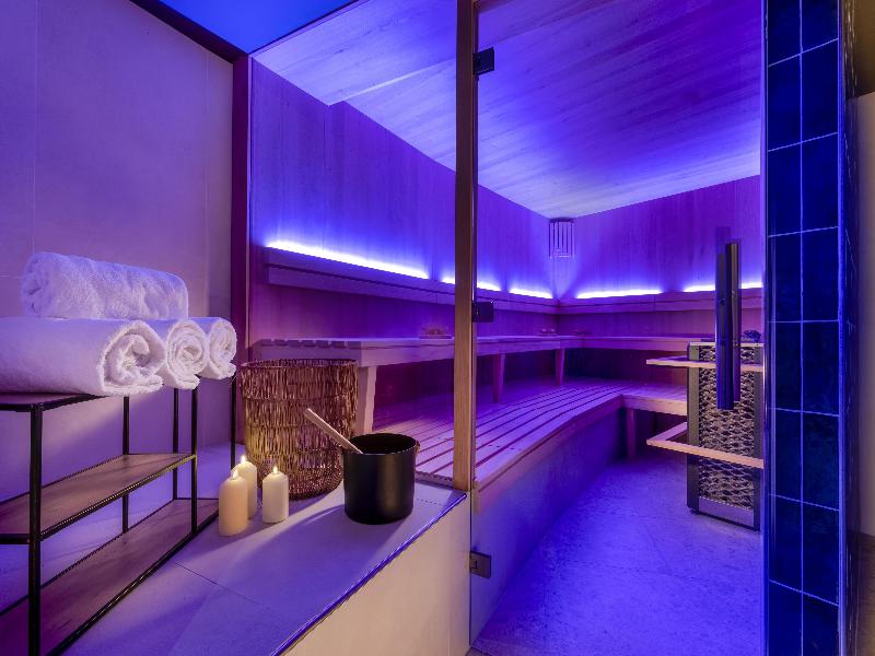 Hotel Wasserturm Cologne, Curio Collection image