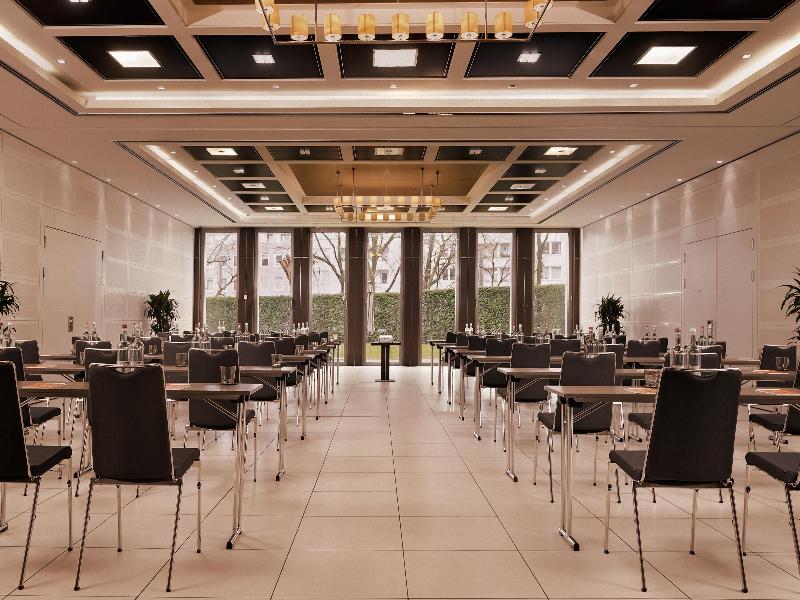 Hotel Wasserturm Cologne, Curio Collection image