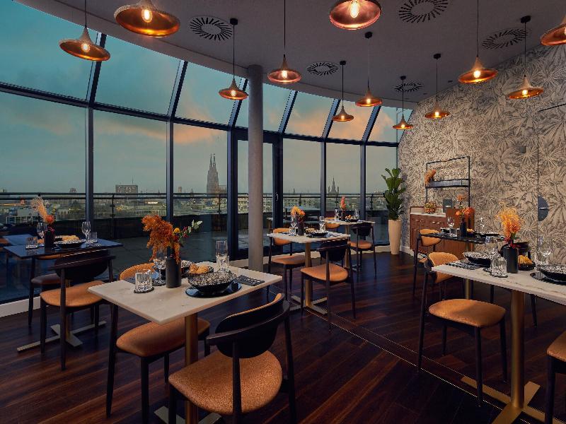 Hotel Wasserturm Cologne, Curio Collection image