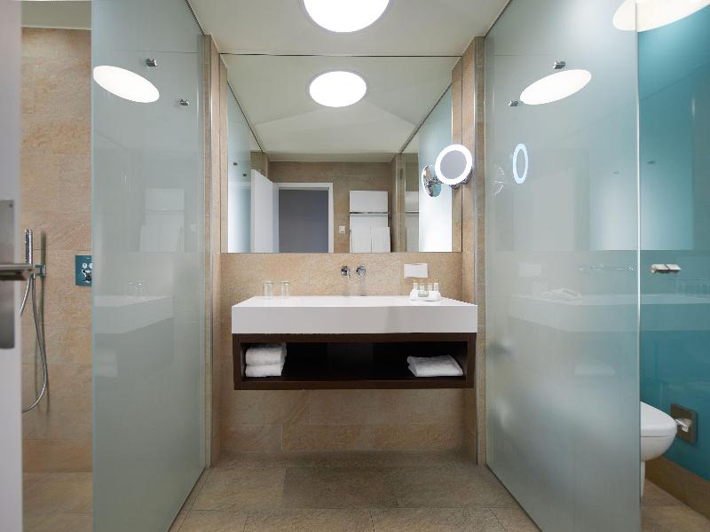 Hotel Wasserturm Cologne, Curio Collection image