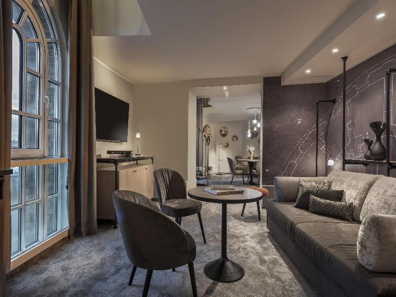 Hotel Wasserturm Cologne, Curio Collection image