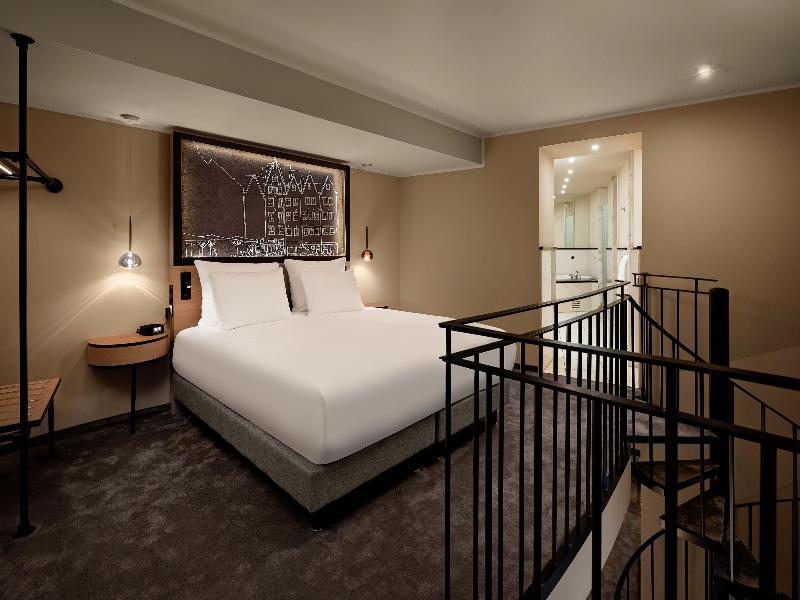 Hotel Wasserturm Cologne, Curio Collection image