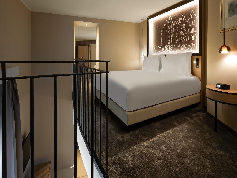Hotel Wasserturm Cologne, Curio Collection image