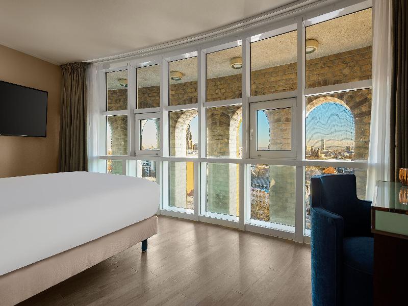 Hotel Wasserturm Cologne, Curio Collection image